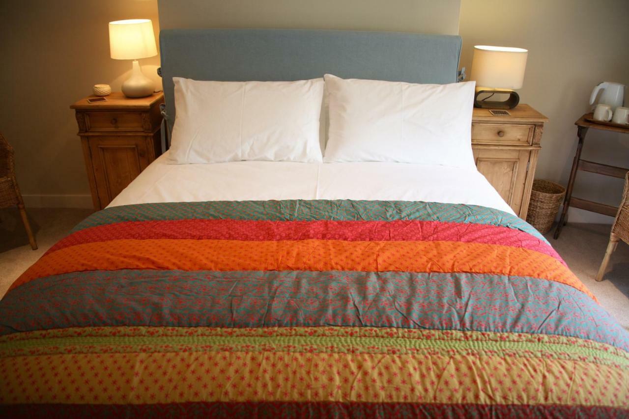 The Scott Arms Bed & Breakfast Кингстън Екстериор снимка