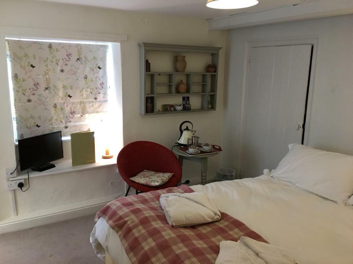 The Scott Arms Bed & Breakfast Кингстън Екстериор снимка